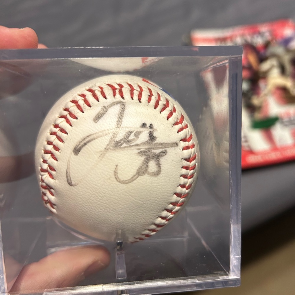 Frank Thomas autograph and collectible Beckett price guide